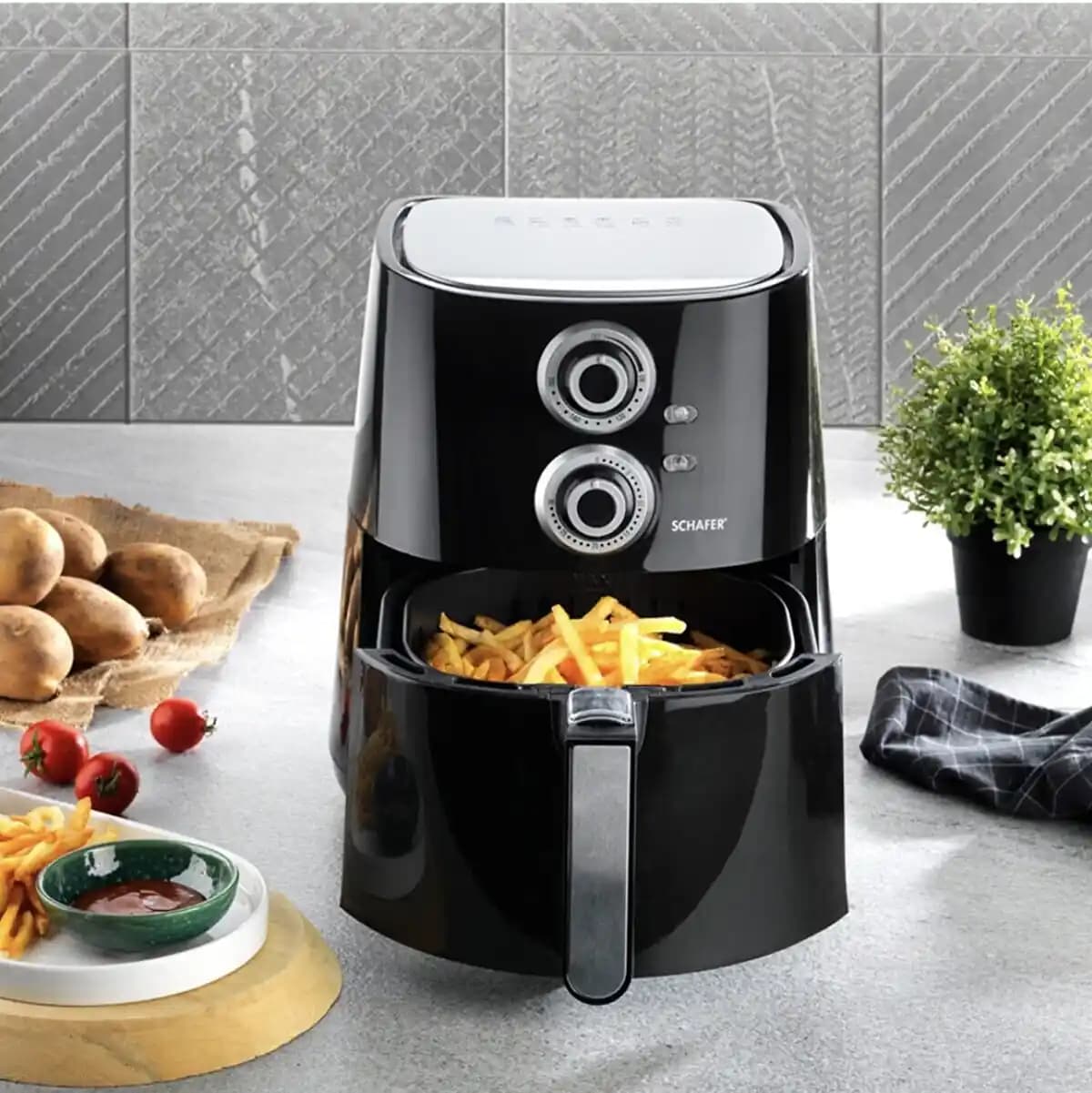 Hava Fritözünün Yemek Pişirmedeki Rolü ve Mutfak Alışkanlıklarına Etkisi