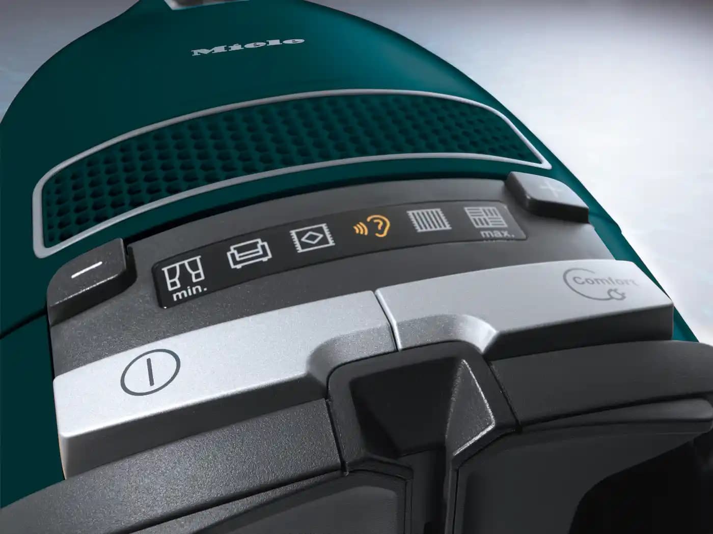 Miele ve Sebo Elektrikli Süpürgelerinin Performans, Dayanıklılık ve Kullanıcı Tercihleri Üzerine Karşılaştırması