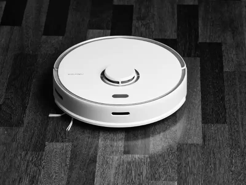 Roborock Saros 20 ve Dreame X60 Robot Süpürge Karşılaştırması: Performans ve Kullanıcı Deneyimi Analizi