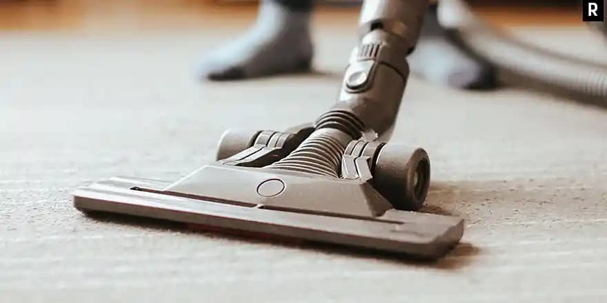 Sebo D4 ve Elektrikli Süpürge Seçiminde Manevra ve Kullanım Zorlukları Üzerine Analiz