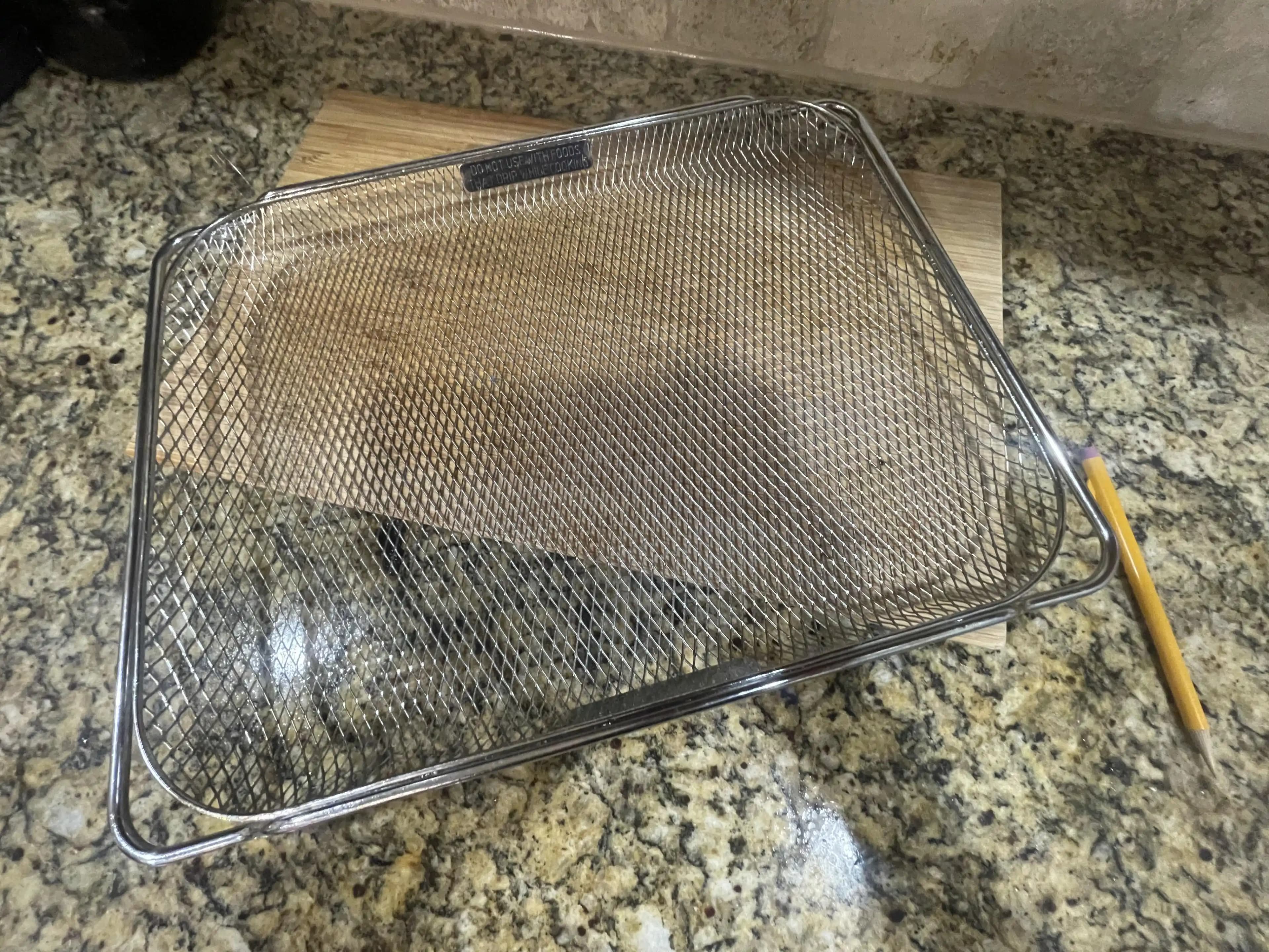 Tel Izgara Tepsilerin Temizliği: Etkili Yöntemler ve Koruyucu İpuçları