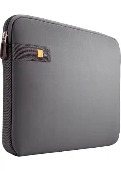 Case Logic 13.3'' Neopren ve Reflect 13'' Kılıf Karşılaştırması ve Özellikleri