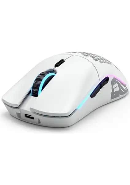 Glorious Model O Kablosuz ve Razer Deathadder V2 Karşılaştırması: Performans ve Konfor Analizi