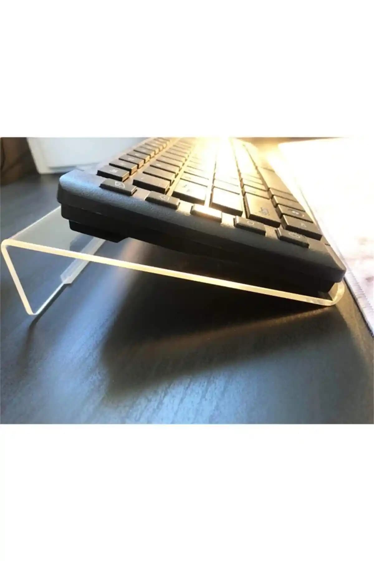 Pleksiglass Şeffaf Klavye Yükseltici Standı Ergonomik ve Dayanıklı Çözüm
