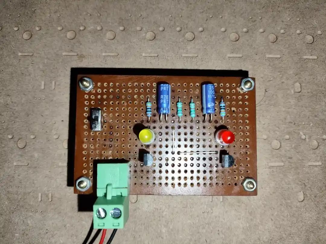 BJT ile Astable Multivibratör Tasarımı ve Prototipleme Teknikleri: Lehimleme ve Bileşen Yerleşimi