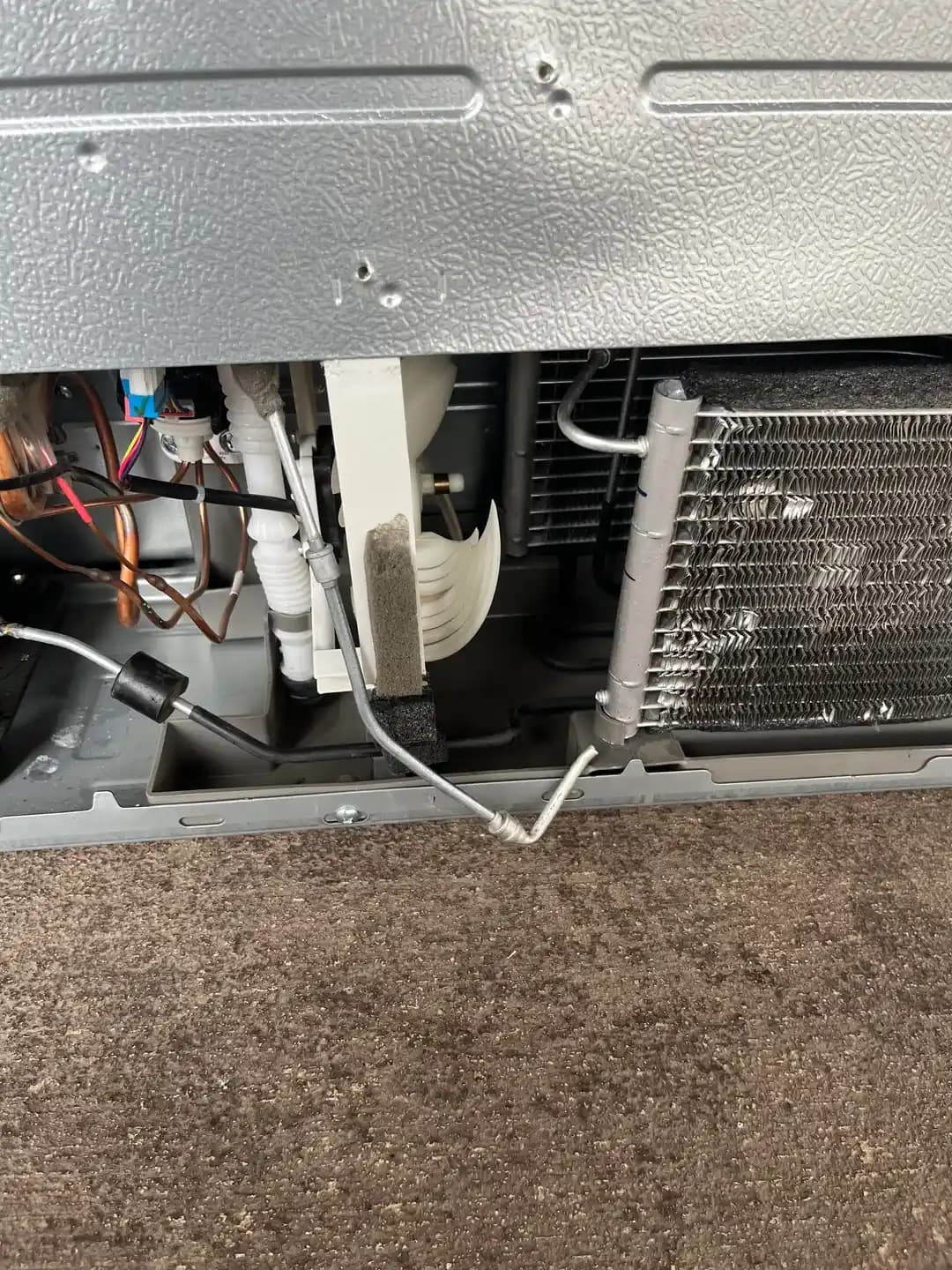 Hasarlı LG Buzdolabının Kondanser Tamiri ve Ekonomik Değerlendirmesi