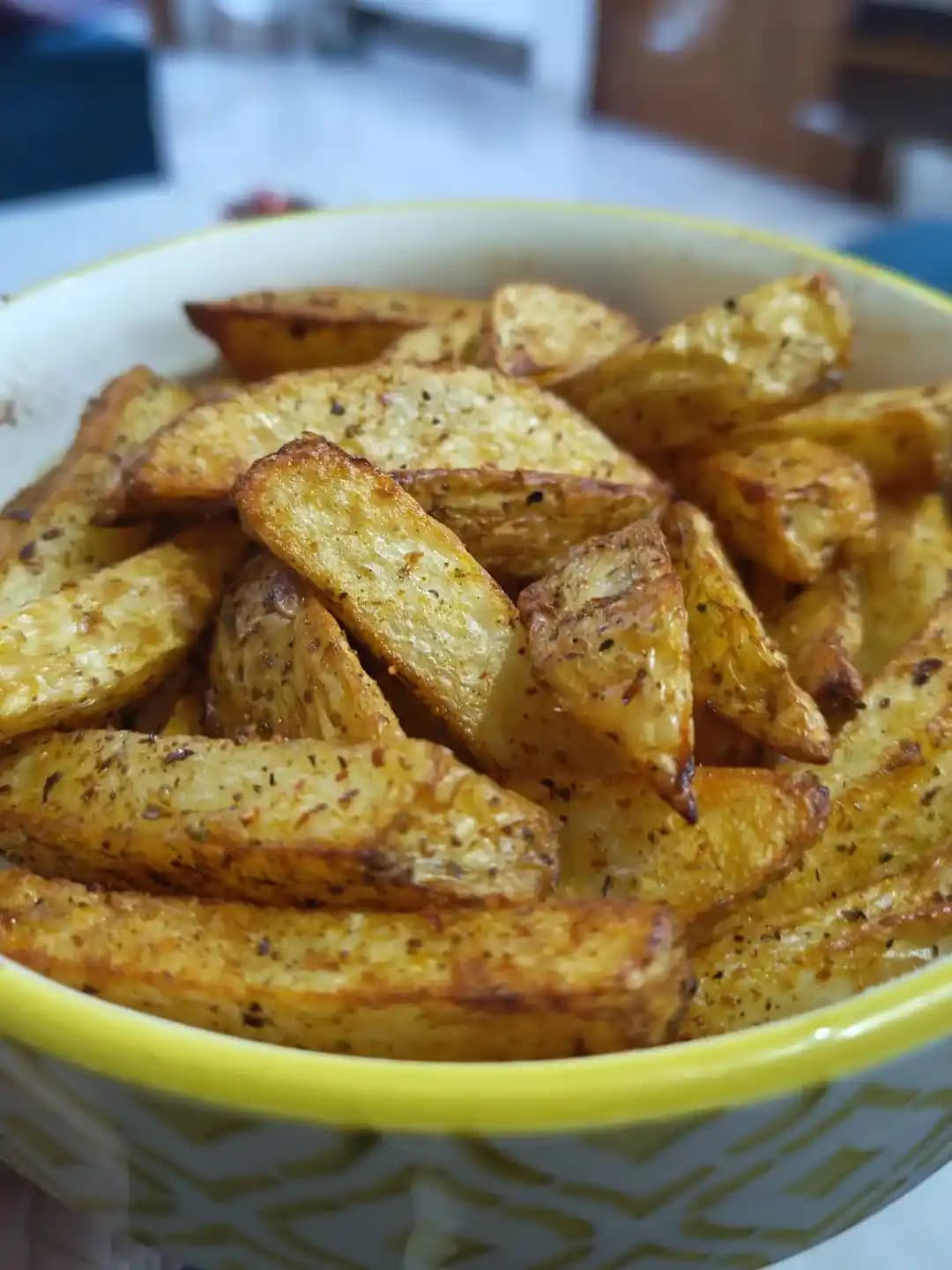 Hava Fritözünde Sağlıklı ve Pratik Patates Dilimleri Tarifi ve Pişirme İpuçları