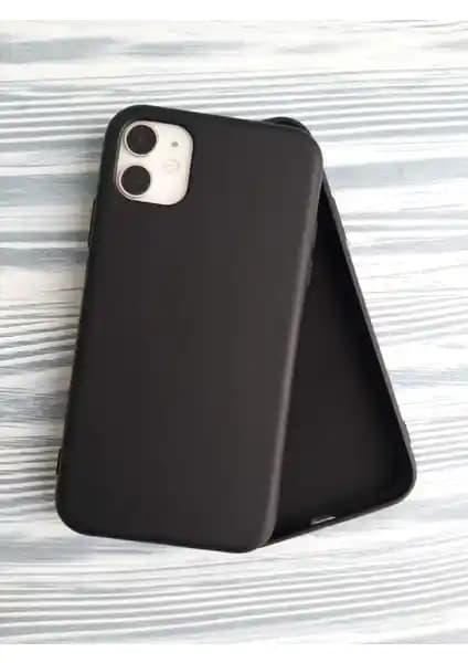 Pirok Store iPhone 11 ve iPhone 14 ProMax Silikon Kılıflarının Detaylı Karşılaştırması