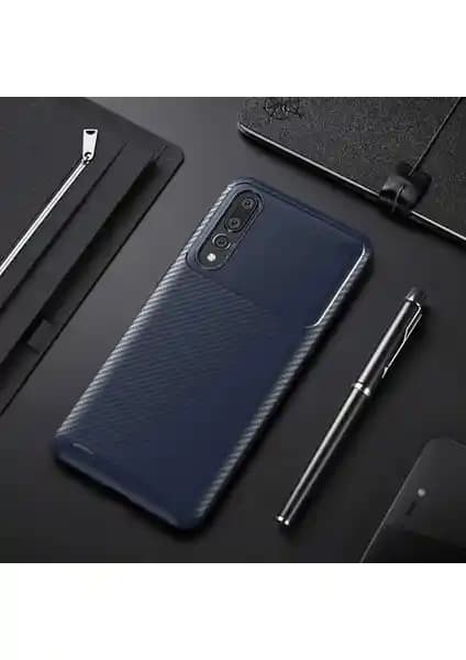 Huawei P20 Pro için Şık ve Dayanıklı Karbon Fiber Desenli Silikon Kılıf