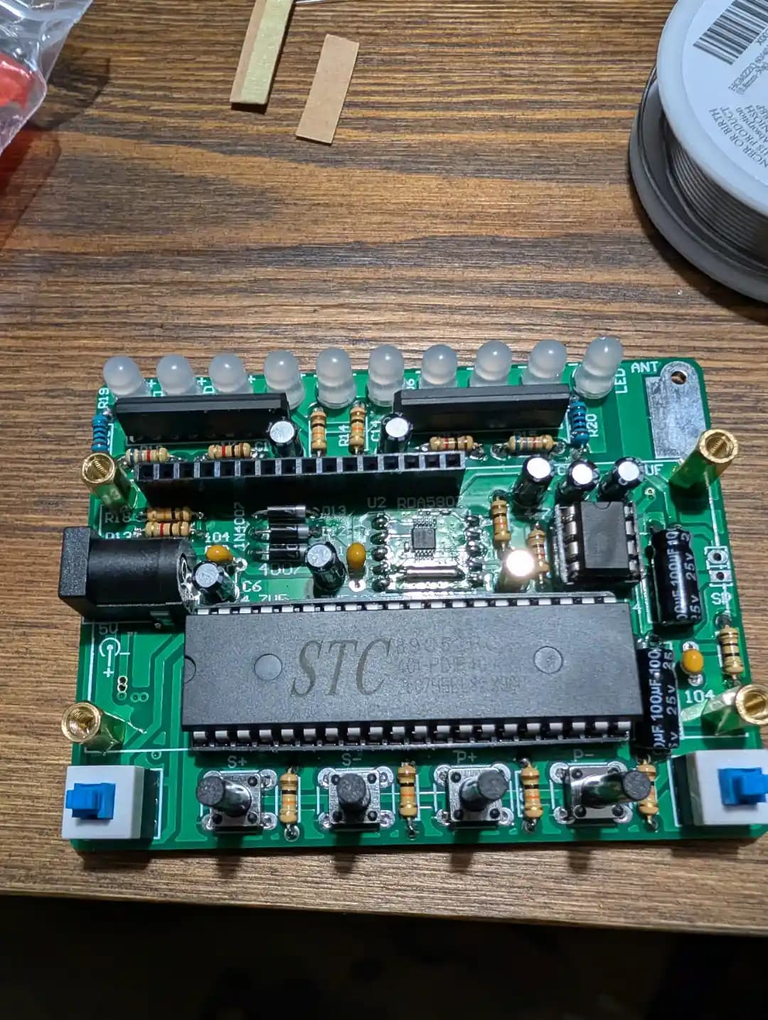 Başlangıç Seviyesinde FM Radyo Kiti Montajı ve Lehimleme Teknikleriyle İlgili Rehber