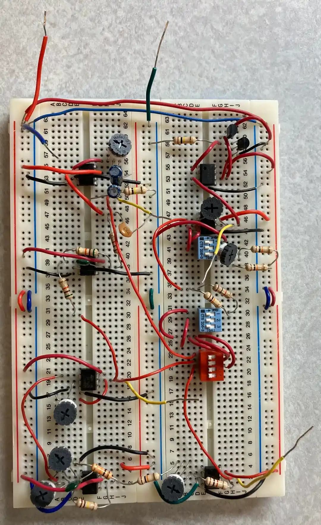 Elektrik Mühendisliği Öğrencileri İçin Analog Fonksiyon Jeneratörü Tasarımı ve Uygulamaları