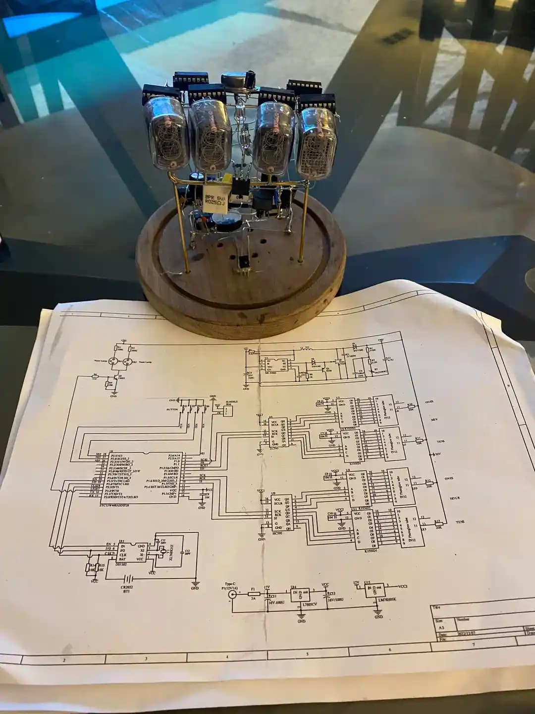 Nixie Tüp Saat Yapımı: Noktadan Noktaya Kablolama ve Tasarım Zorlukları Üzerine Detaylı İnceleme