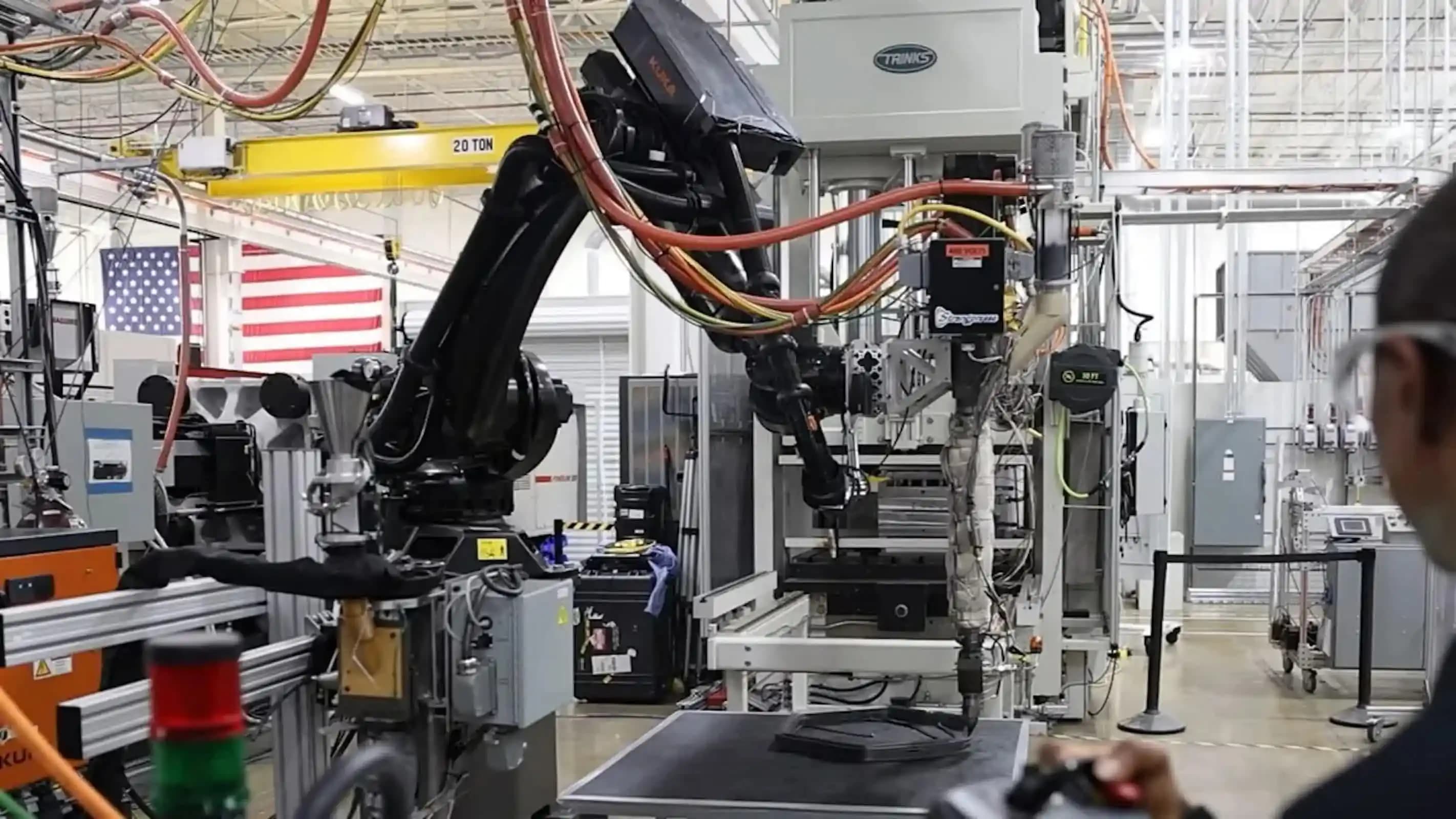 Oak Ridge Ulusal Laboratuvarı'nın Çoklu Malzeme Kullanabilen Büyük Ölçekli 3D Yazıcısı