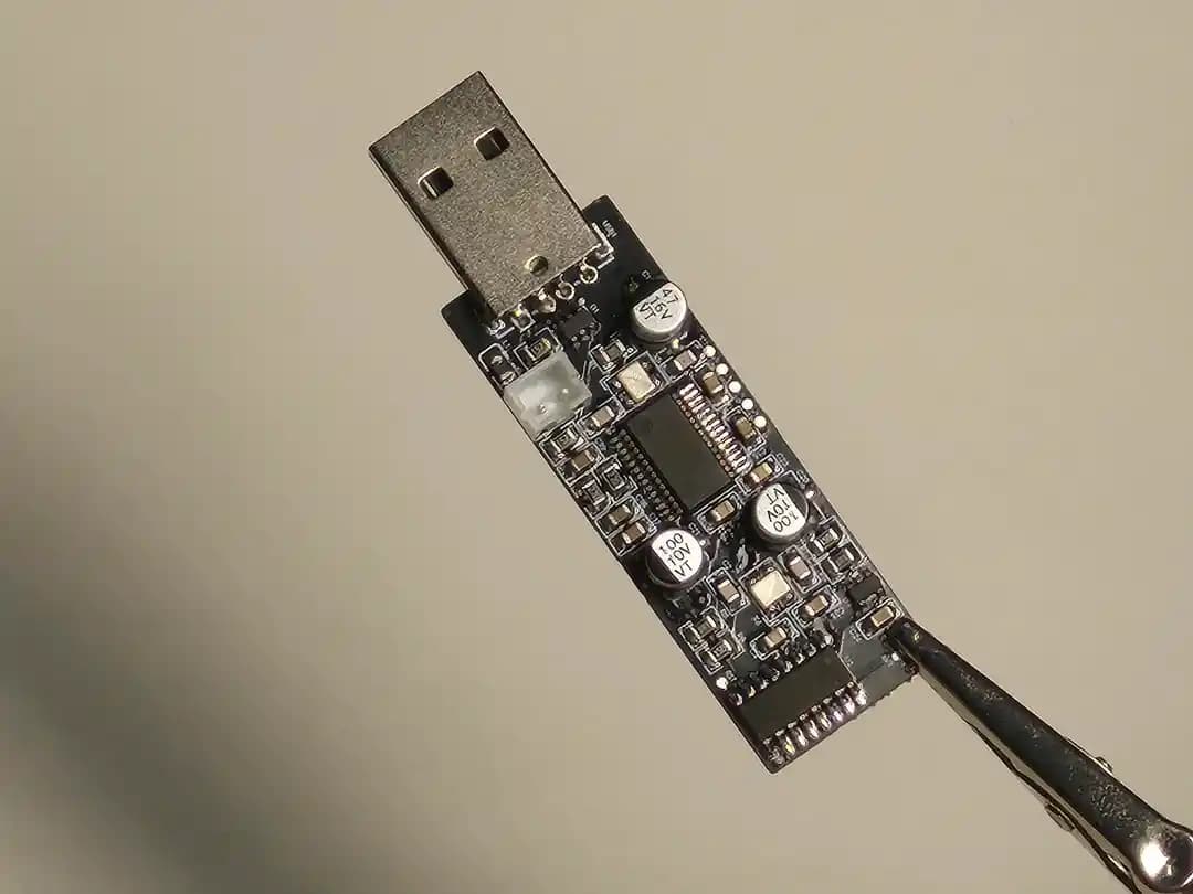 USB Üzerinden Programlanabilir FM Verici Devre Kartı Tasarımı ve Kullanımı