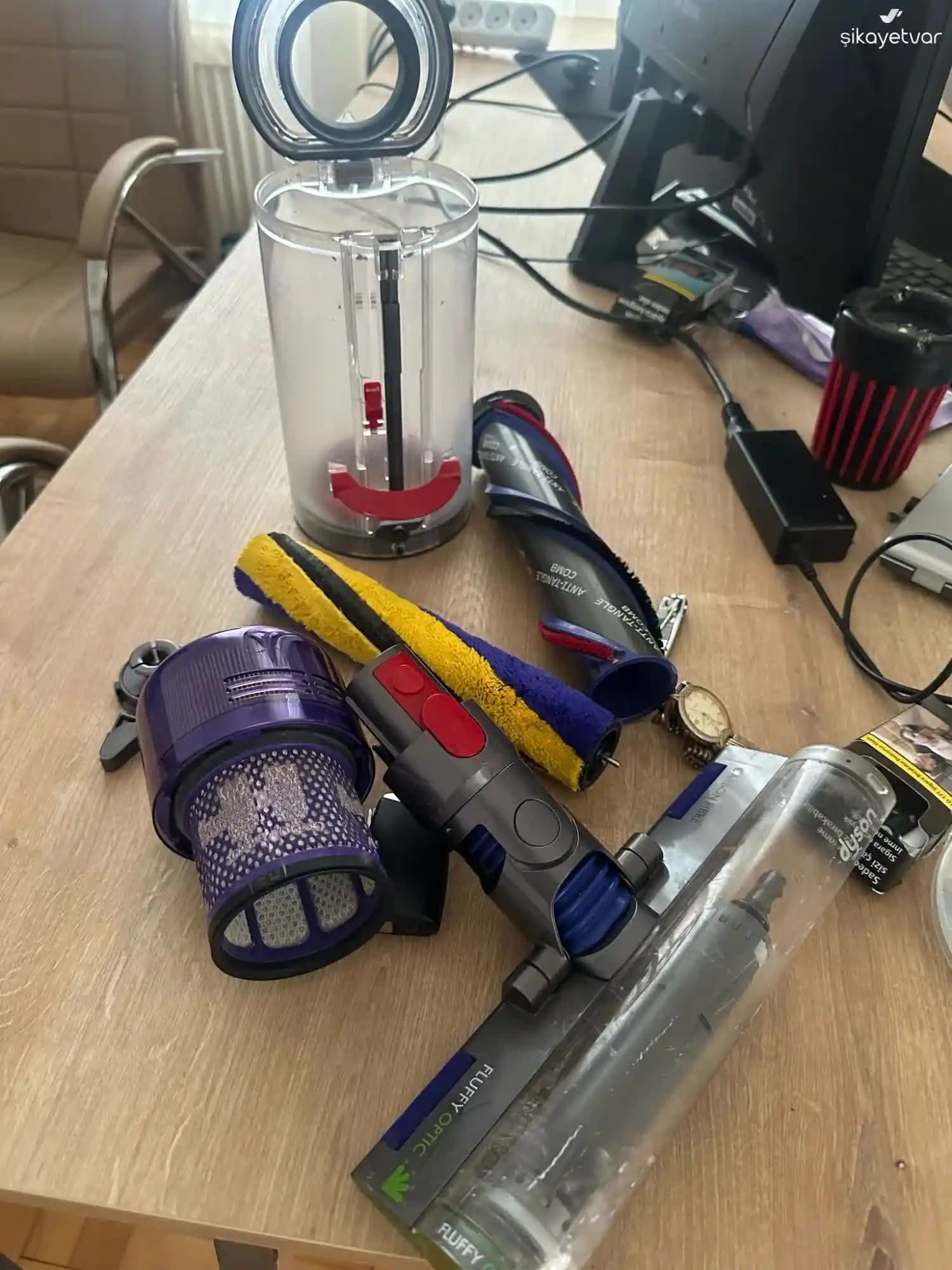 Dyson ve Shark Kablosuz Süpürgelerde Tüketici Deneyimleri ve Tercih Nedenleri