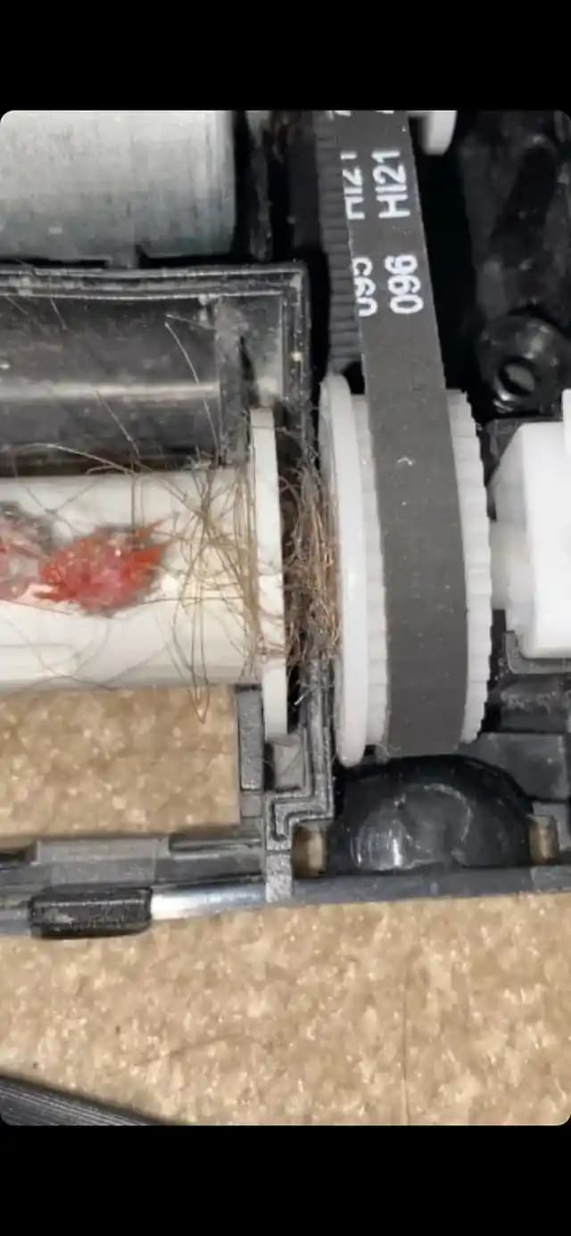 Elektrikli Süpürge Fırçasında Saç Tıkanıklığı ve Temizleme Yöntemleri Hakkında Detaylı Rehber