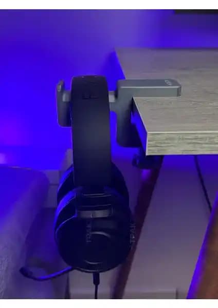 Trak3D Güçlü Gri Kulaklık Standı Modern ve Dayanıklı Masa Aksesuarı