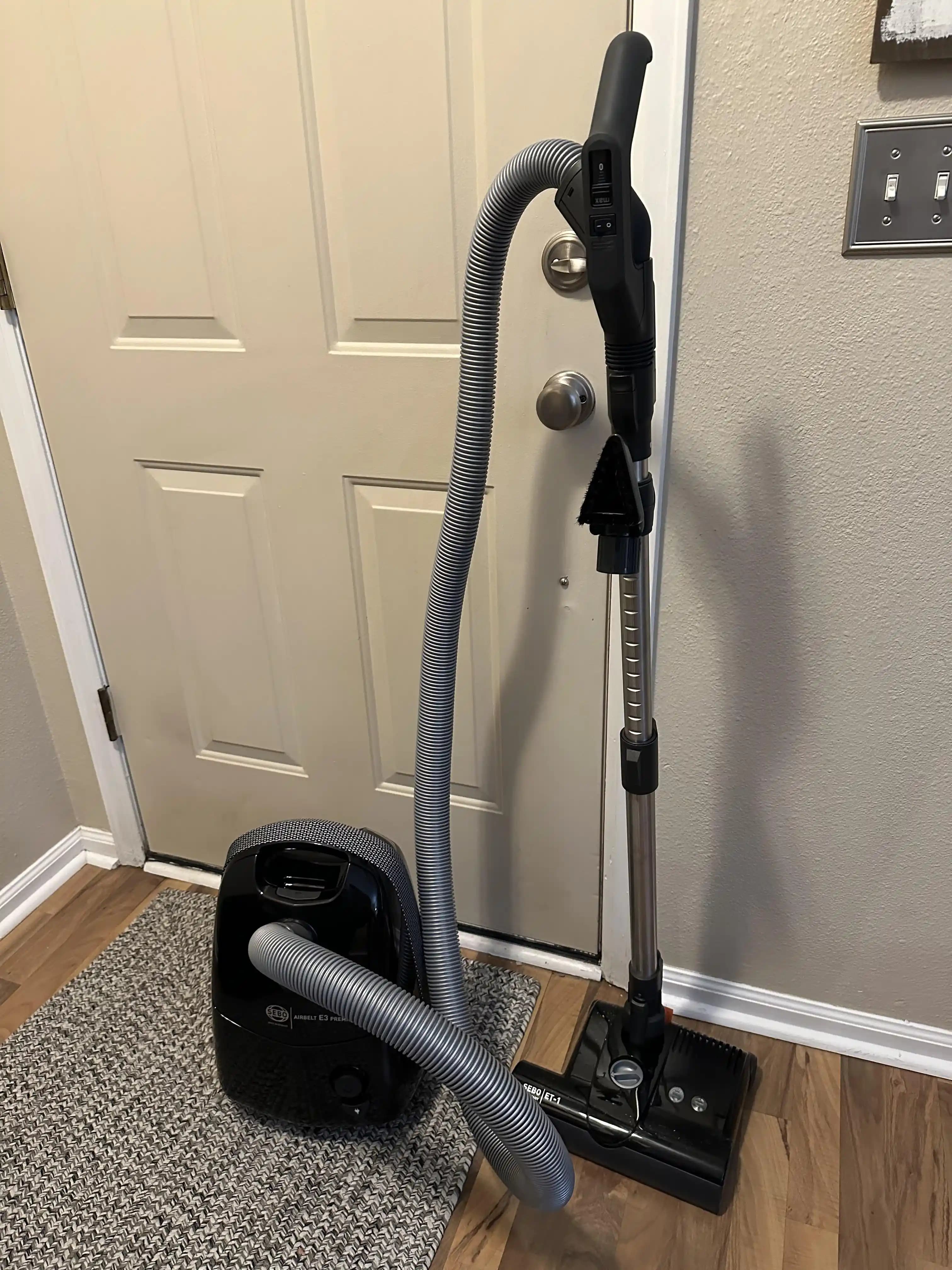 SEBO E3 Premium Elektrikli Süpürge: Almanya Üretimi Dayanıklı ve Yüksek Performanslı Temizlik