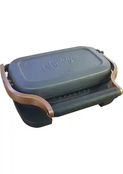 Aksu Vintage Mini Izgara ve Tost Makinesi ile Karaca Crust Grill Tost Makinesi Karşılaştırması