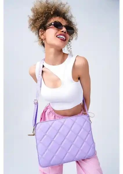 Deridense MacBook Air ve Pro 13-14 inç Kapitone Deri Kılıfı Şık ve Dayanıklı Tasarım