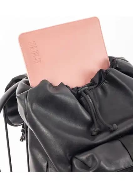 D'Vers ve Los Caja Laptop Kılıflarının Karşılaştırması: Tasarım ve Koruma Özellikleri 2