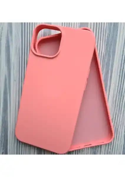 iPhone 14 ve iPhone 15 Pro İçin Silikon Kılıf Karşılaştırması: Tasarım ve Koruma Özellikleri