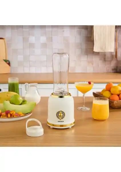 Karaca Retro Personal ve Yui M-18 3'ü 1 Arada Retro Smoothie Blender Seti Karşılaştırması