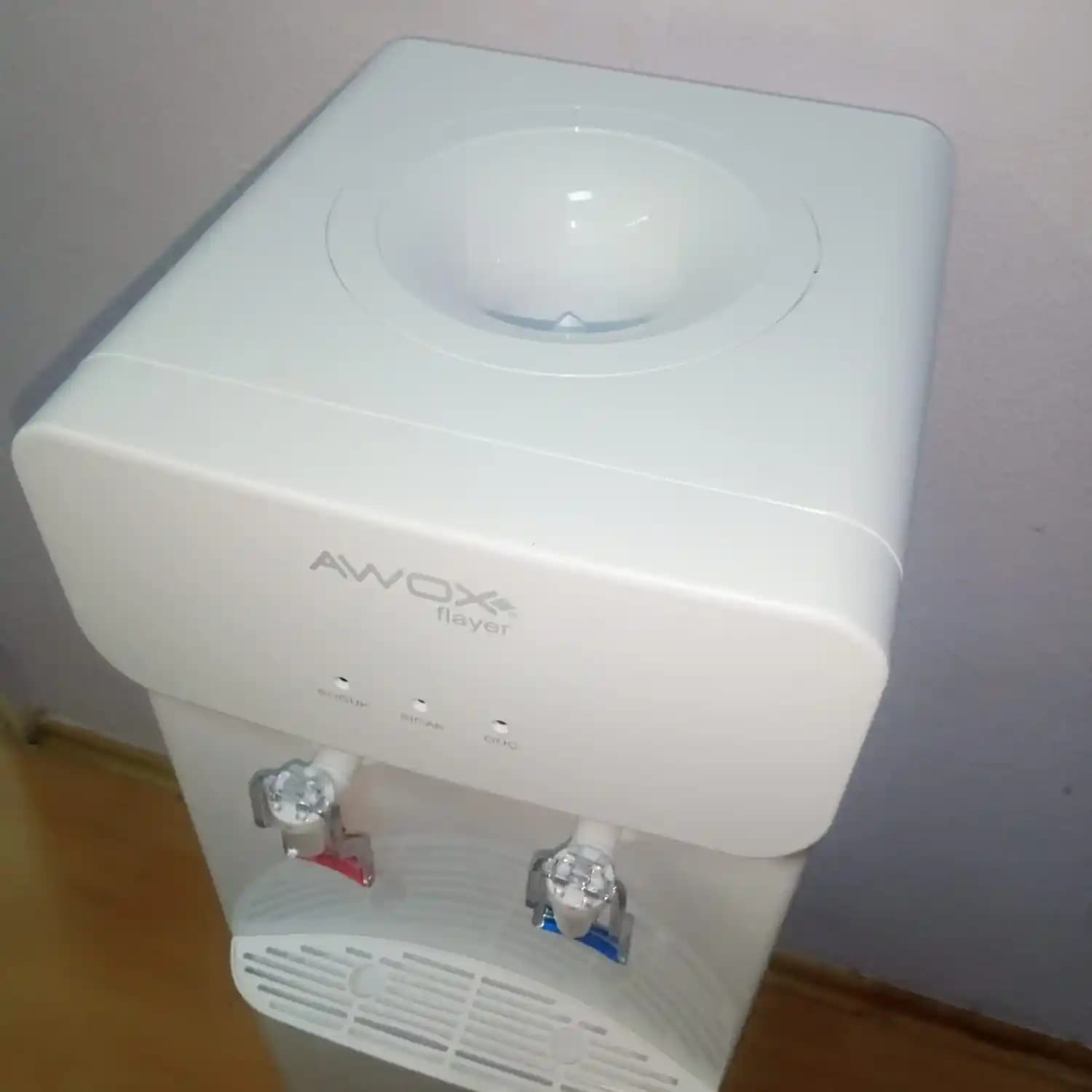 Awox Flayer SS600 Su Sebili: Hijyenik ve Pratik Su Dağıtım Çözümü