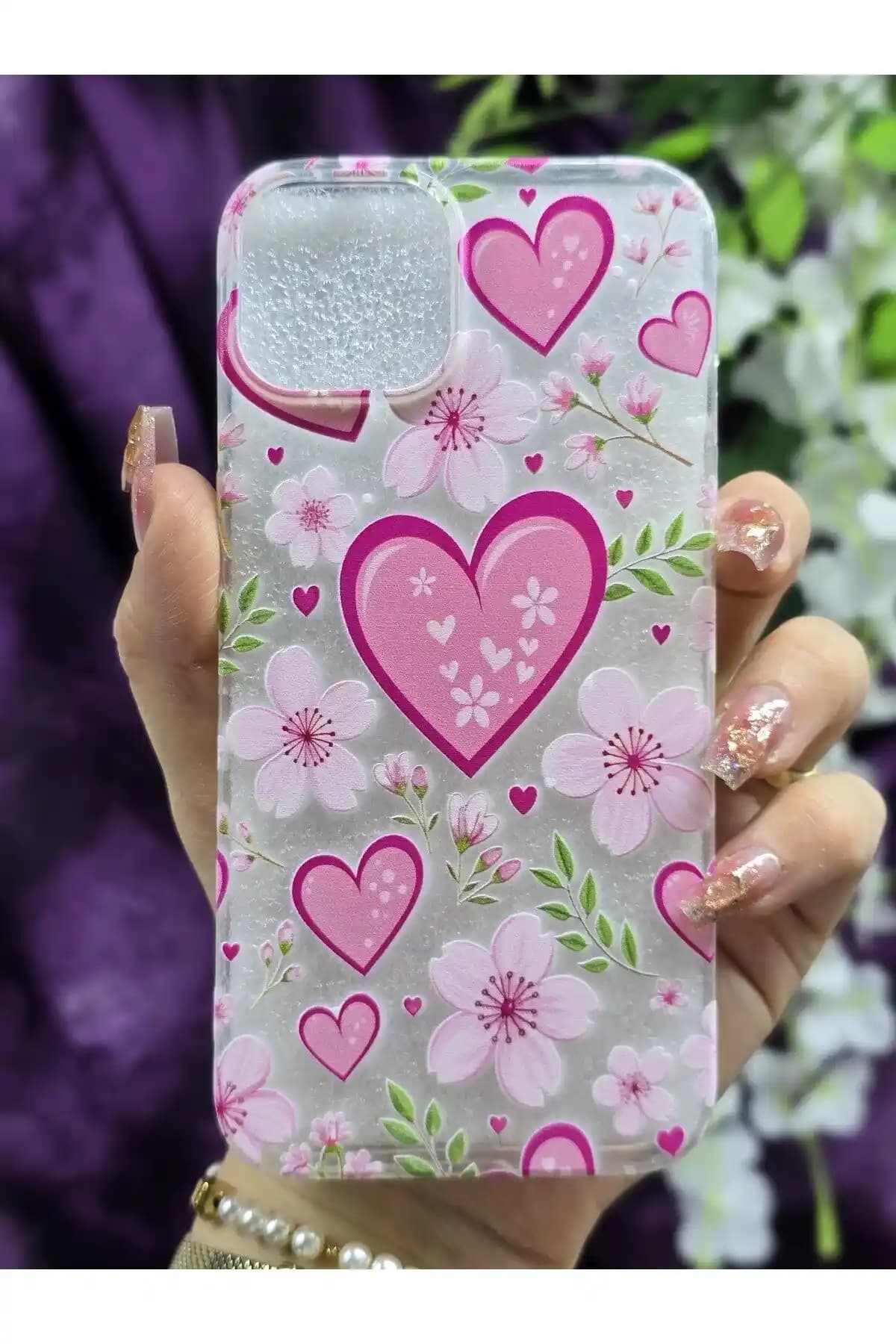 Dayanıklı ve Estetik Silikon Kalp Desenli Telefon Kılıfları ile Telefonunuzu Koruyun