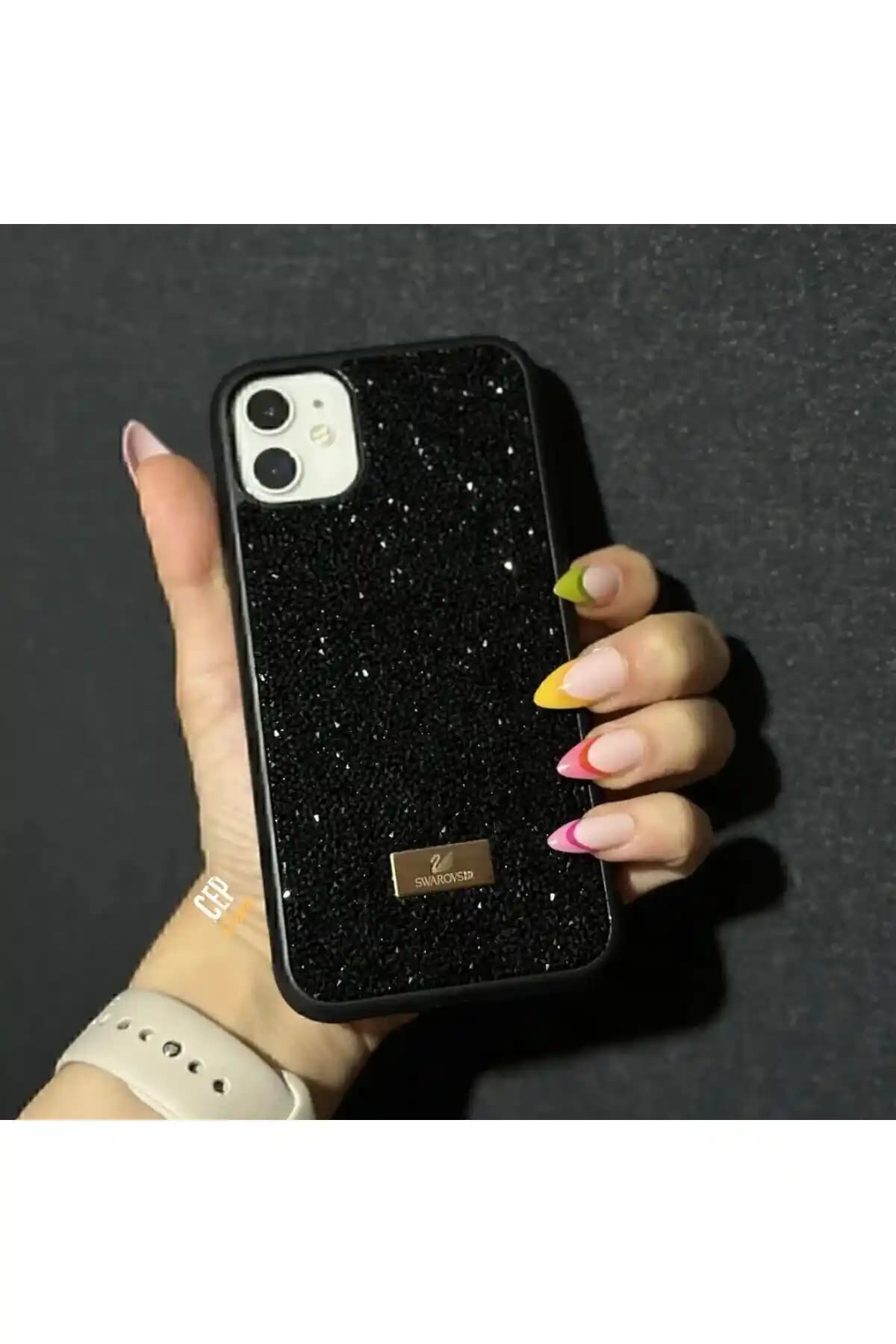 Elmas Süslemeli Parlak Telefon Kılıflarının Estetik ve Koruyucu Özellikleri