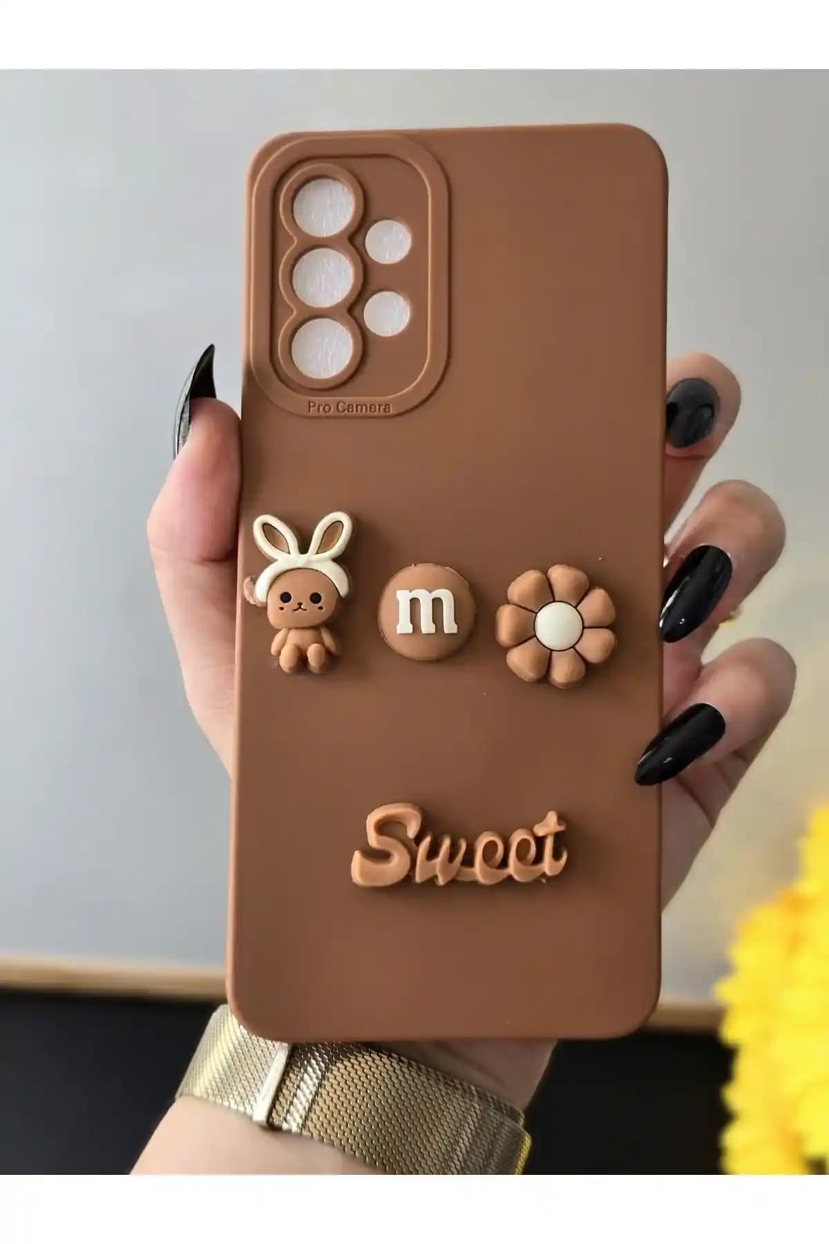 Galaxy A13 için Silikon 3D Kılıf: Koruma ve Estetiği Bir Arada Sunan Akıllı Telefon Aksesuarı