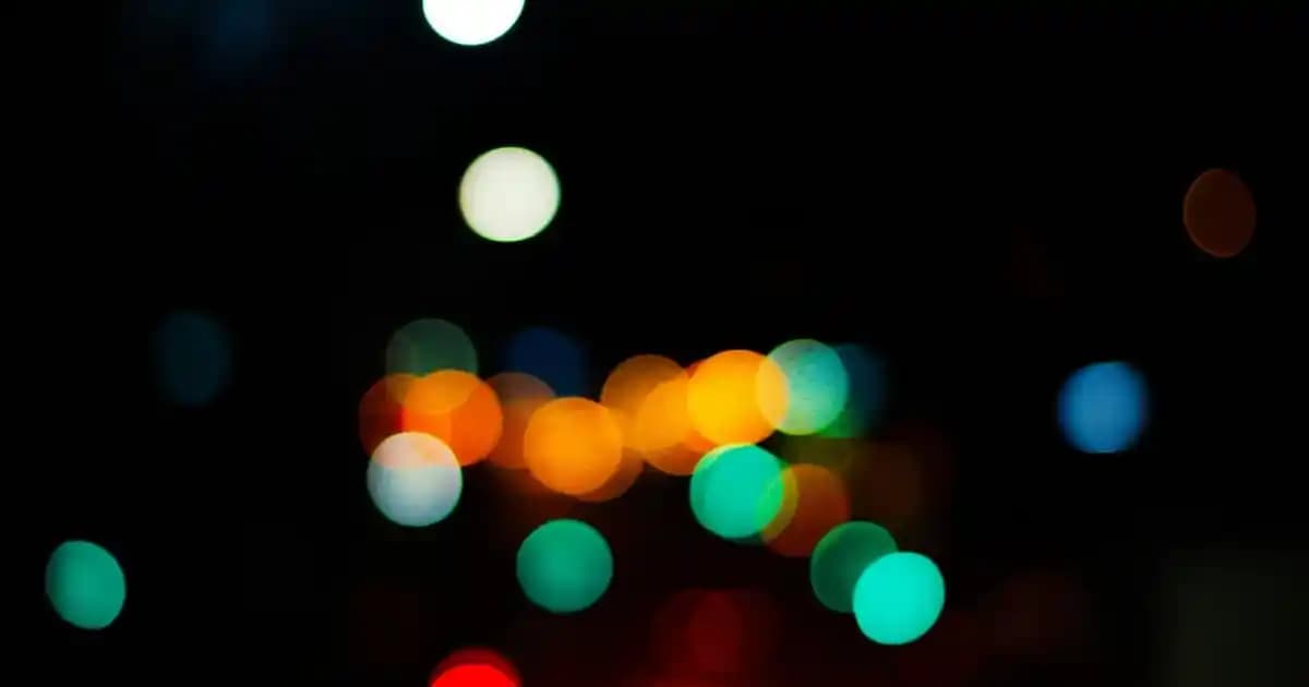 Geniş Ekran ve Taşınabilir Özelliklere Sahip Modern Dizüstü Bilgisayarlar