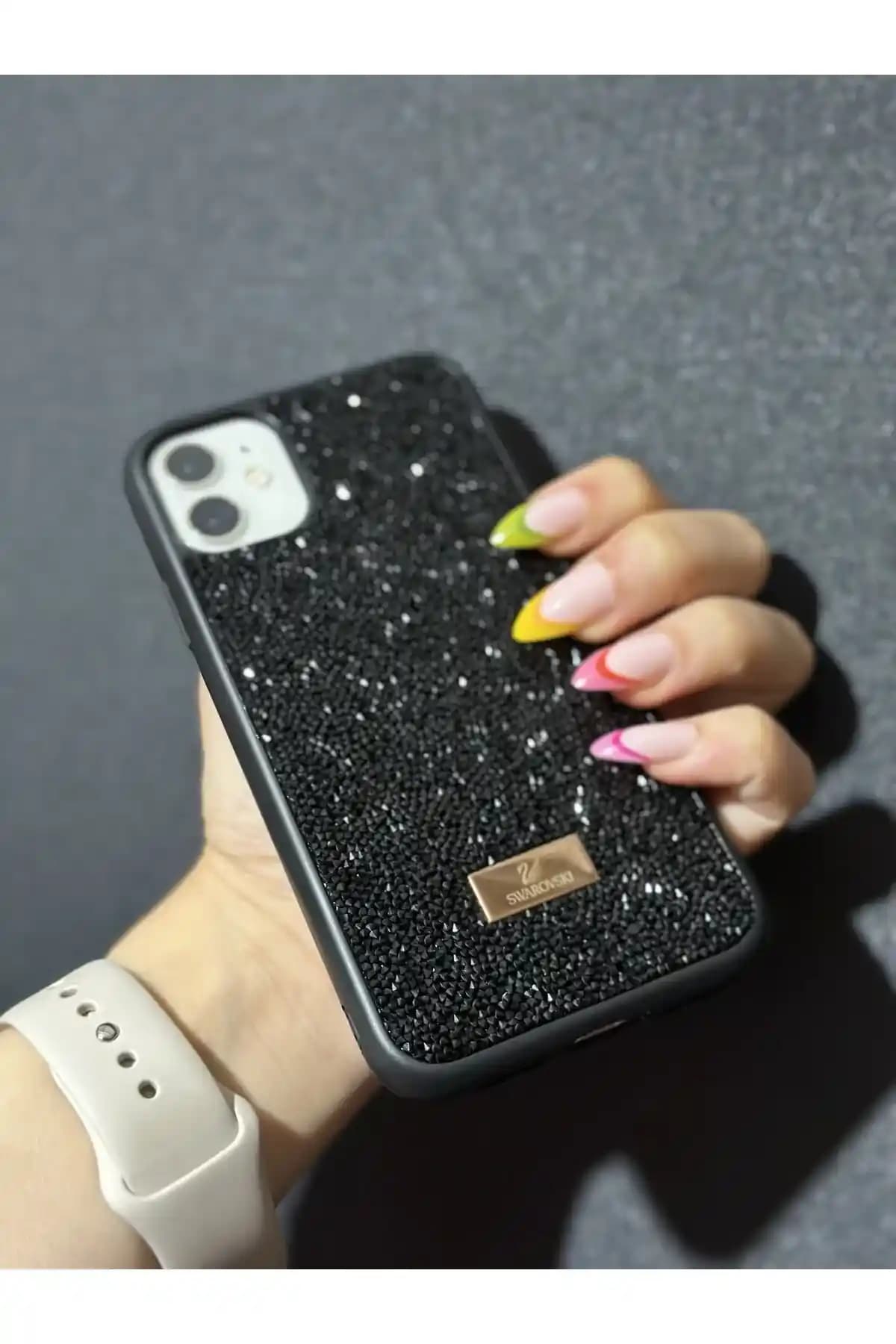 iPhone 11 için Parlak Pırlanta Kılıfı: Estetik ve Koruyucu Tasarım Özellikleri