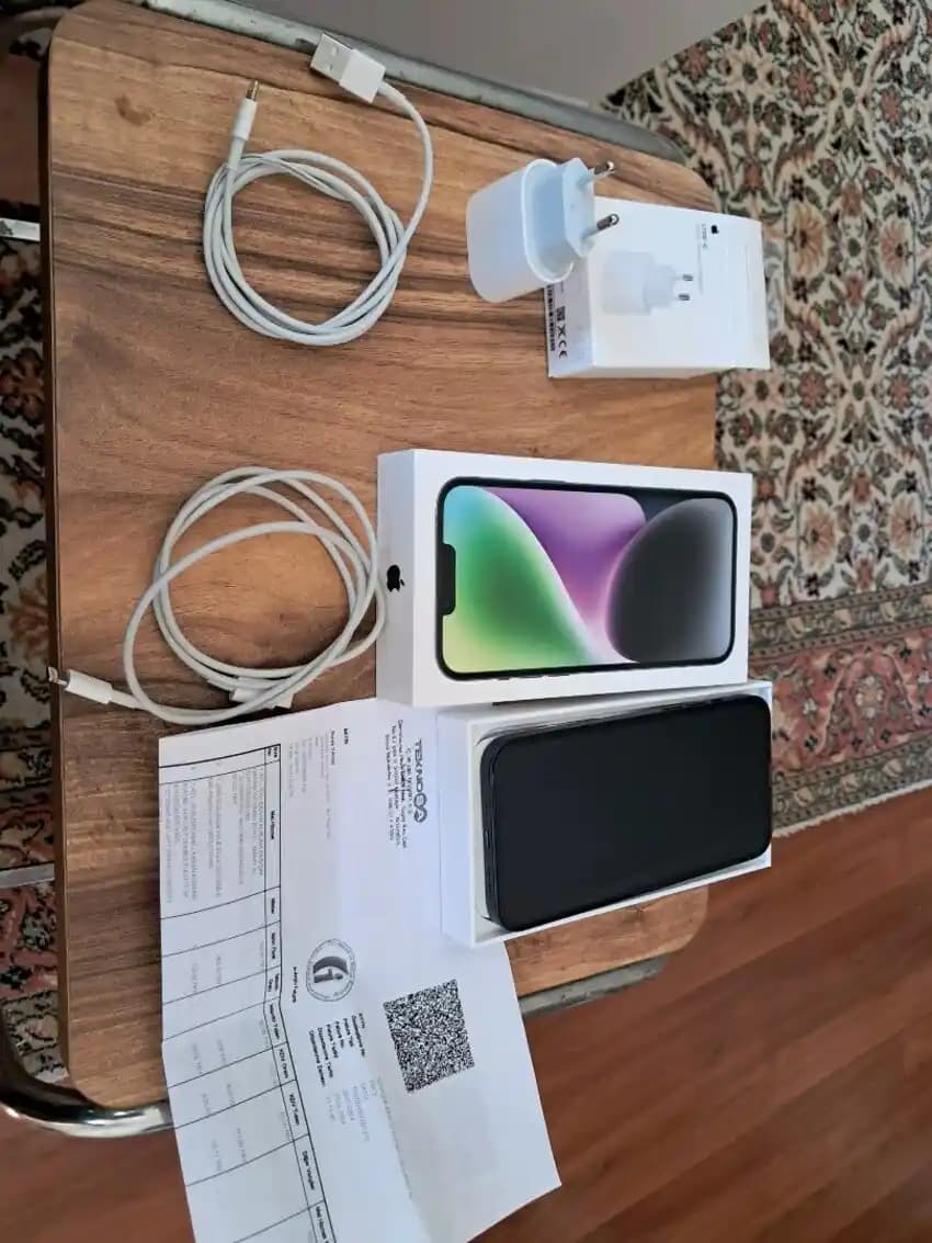 iPhone 14 Plus Siyah: Şık Tasarım ve Gelişmiş Özelliklerle Teknolojinin Zirvesi