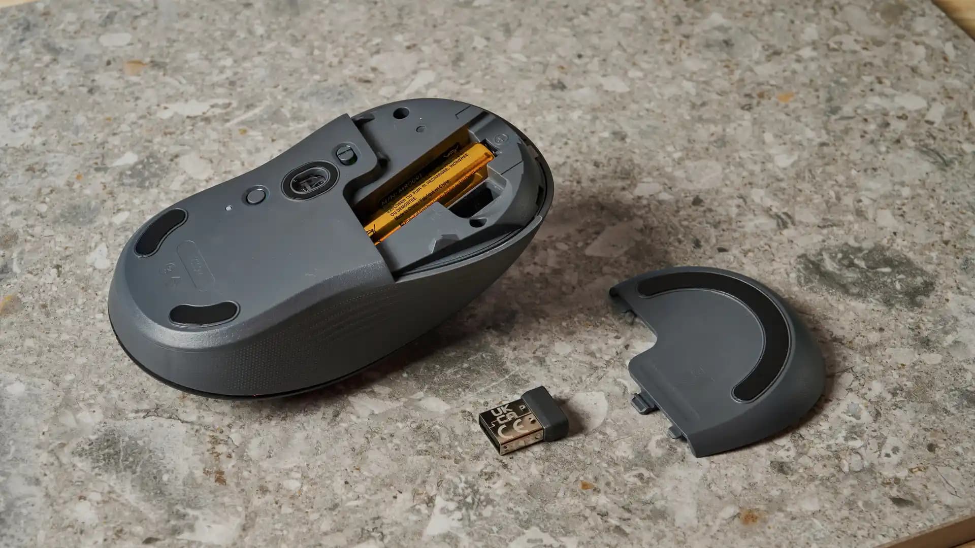 Logitech M650 Pusat Mouse İncelemesi: Ergonomik Tasarım ve Üstün Performans Özellikleri