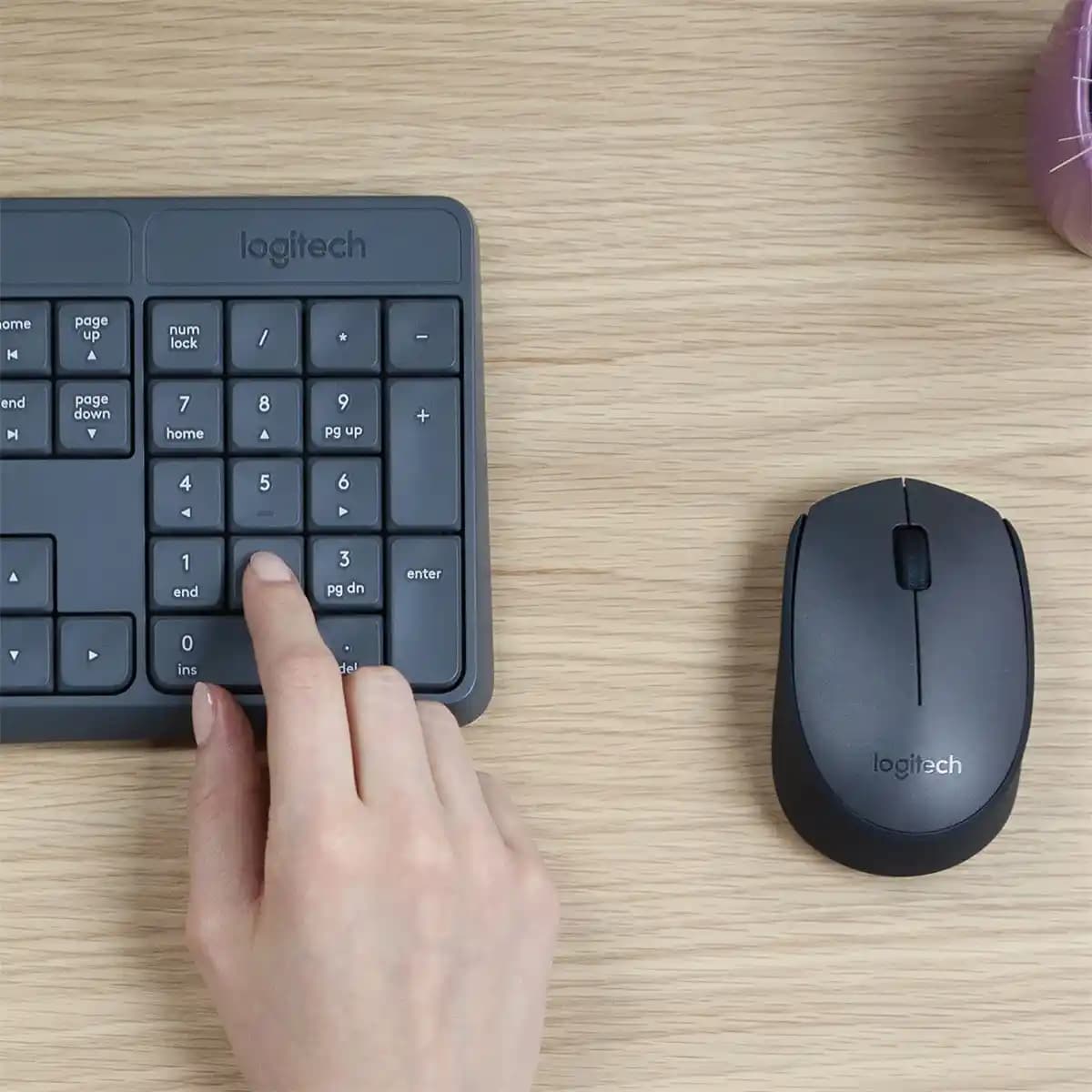 Logitech MK235 Kablosuz Klavye ve Mouse Seti Günlük Kullanım İçin Uygun ve Dayanıklı
