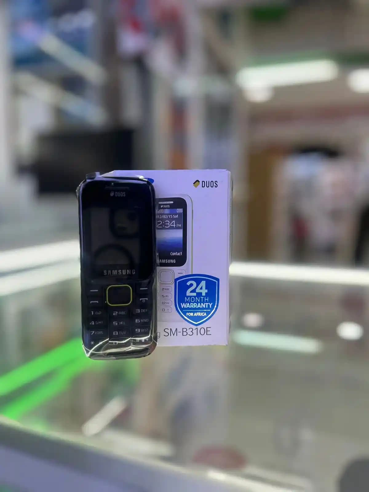 Philips C220 ve Samsung B310: Uygun Fiyatlı Temel Telefonlar Karşılaştırması