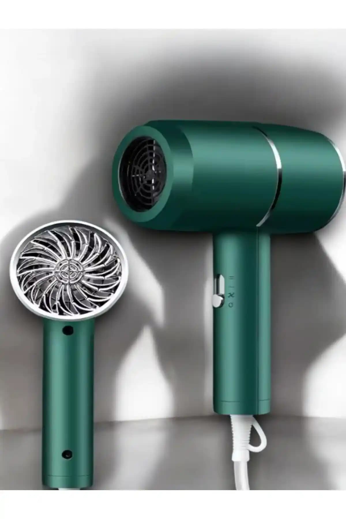 Pratik ve Hafif Katlanabilir Saç Kurutma Makineleri Seyahatlerde Kullanım Kolaylığı Sağlar