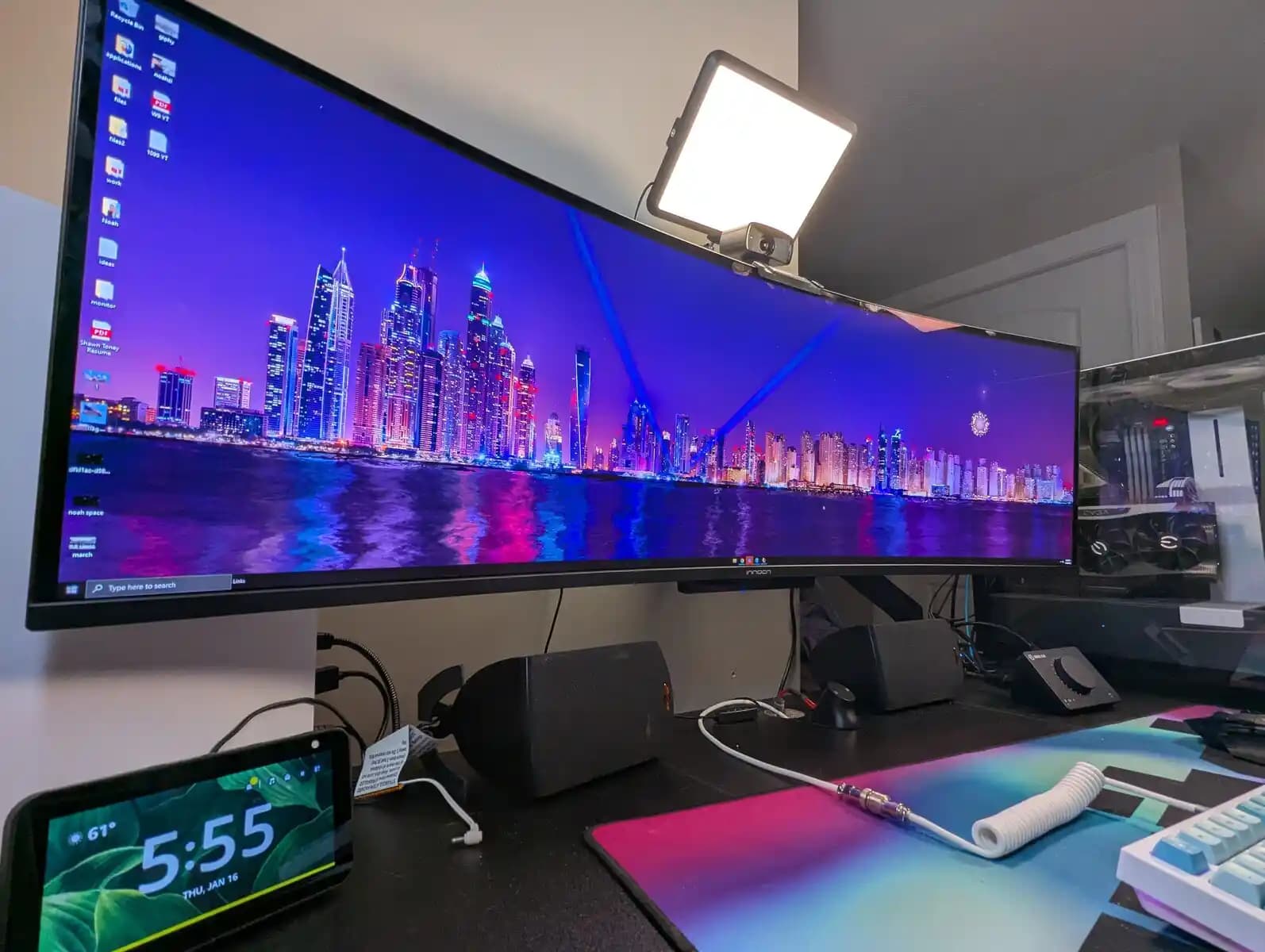 Profesyonel Kullanıcılar İçin OLED Monitörler: Yüksek Performans ve Görüntü Kalitesi