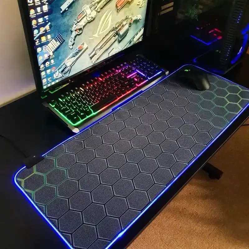 RGB Mouse Pad Boyut Seçimi: 80x30 mı Yoksa 90x40 mı Hangi Durumda Hangi Boyut Uygundur?