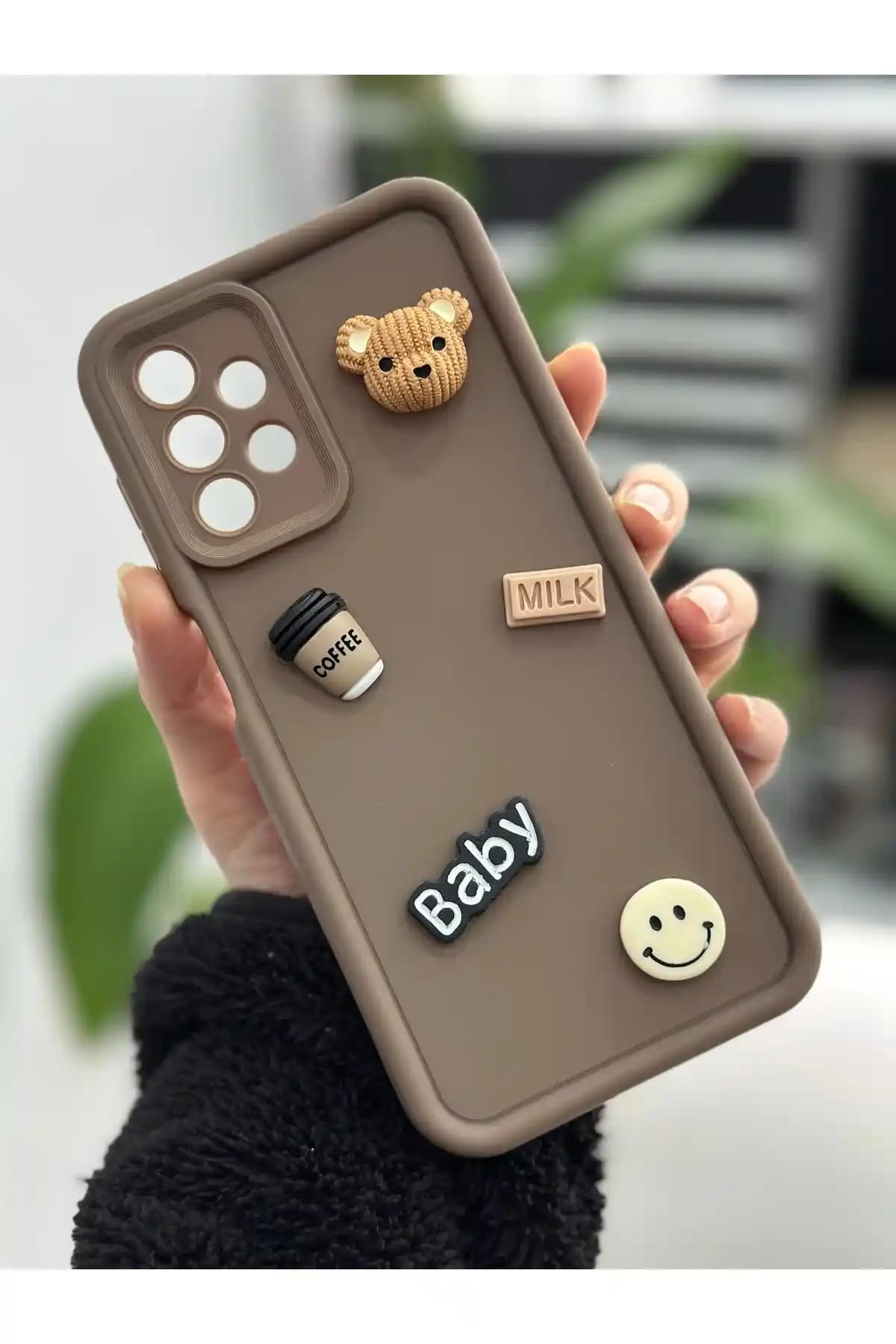 Samsung Galaxy A32 için Çikolata ve Bebek Temalı Silikon Kılıfın Özellikleri ve Kullanım Avantajları