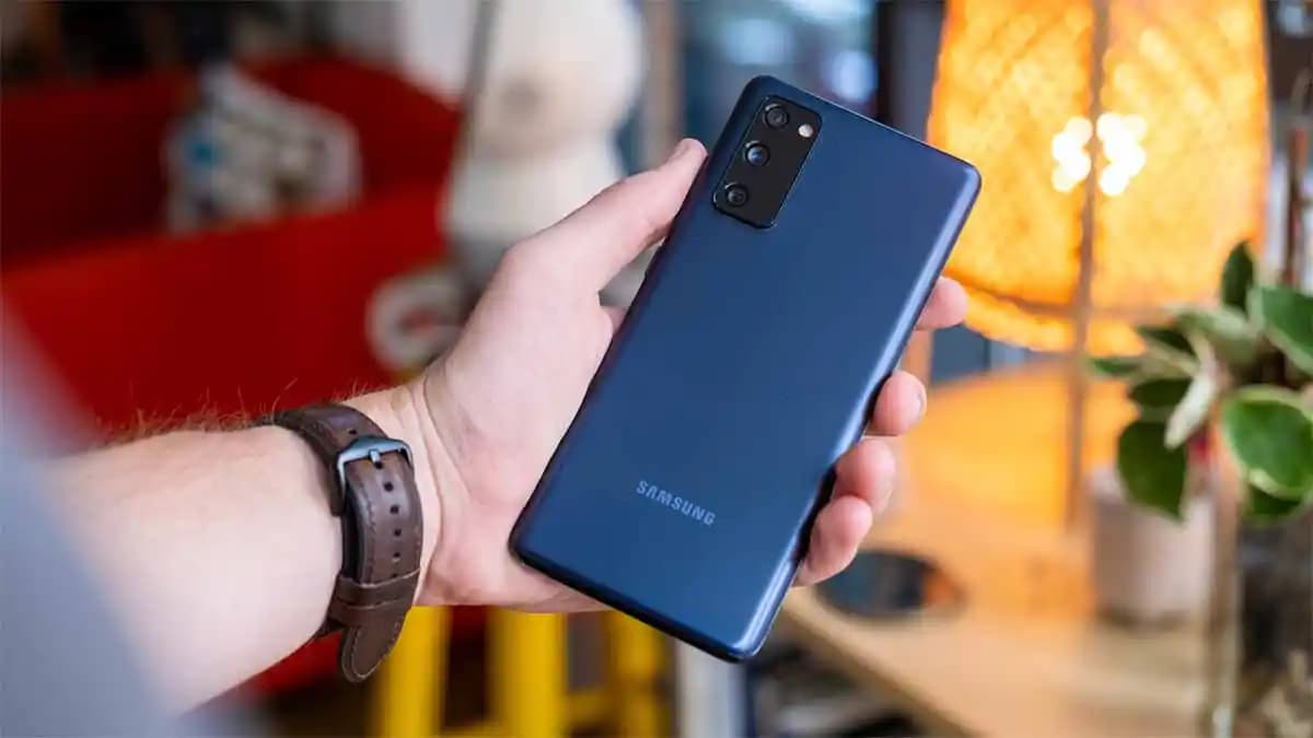 Samsung Galaxy S20 FE Özellikleri ve Performans Analizi 2023