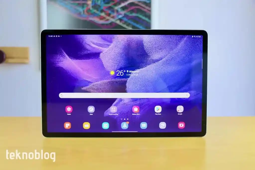 Samsung Galaxy Tab S7 FE: Geniş Ekran ve Yüksek Performans Sunan Çok Yönlü Tablet