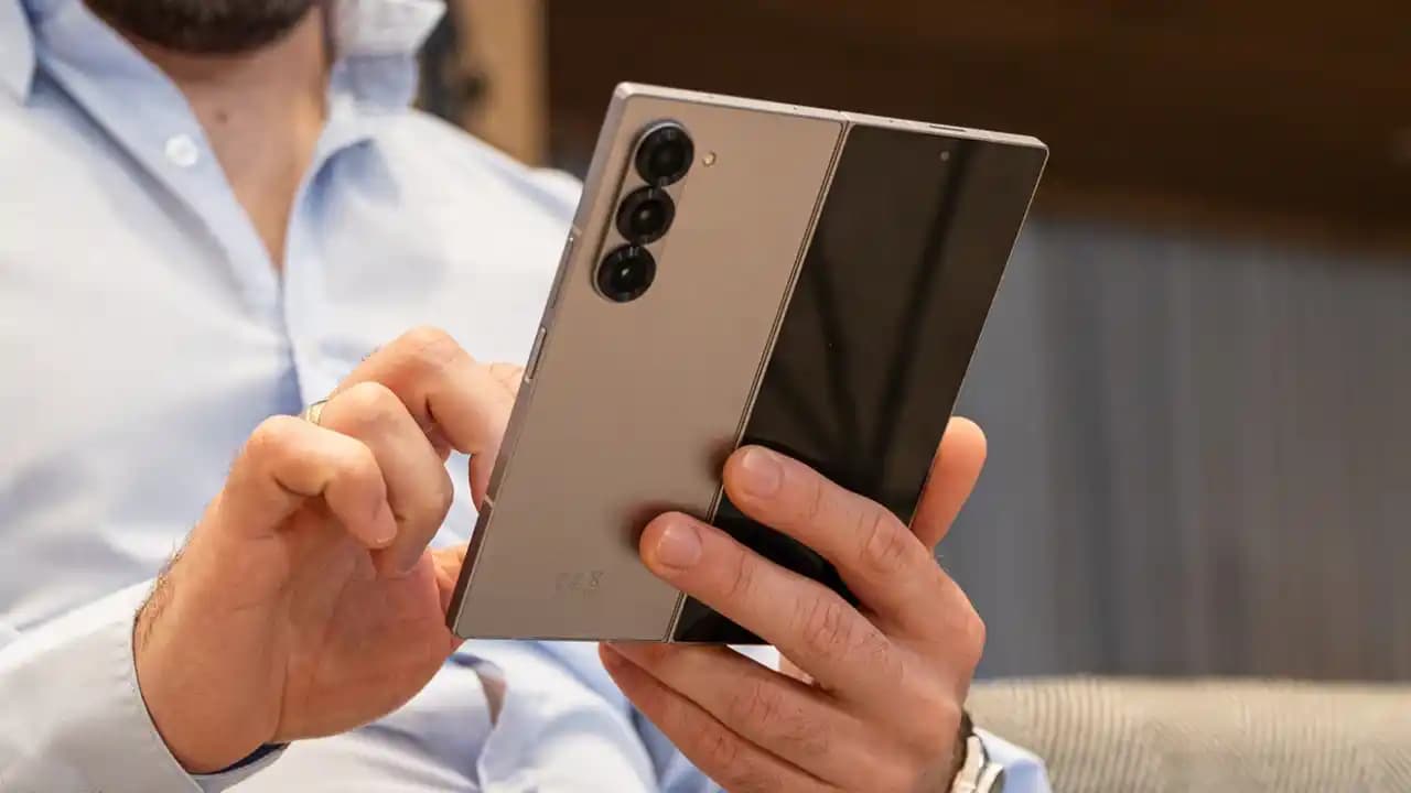 Samsung Galaxy Z Fold Serisi Katlanabilir Telefonlar İçin Seçim Rehberi