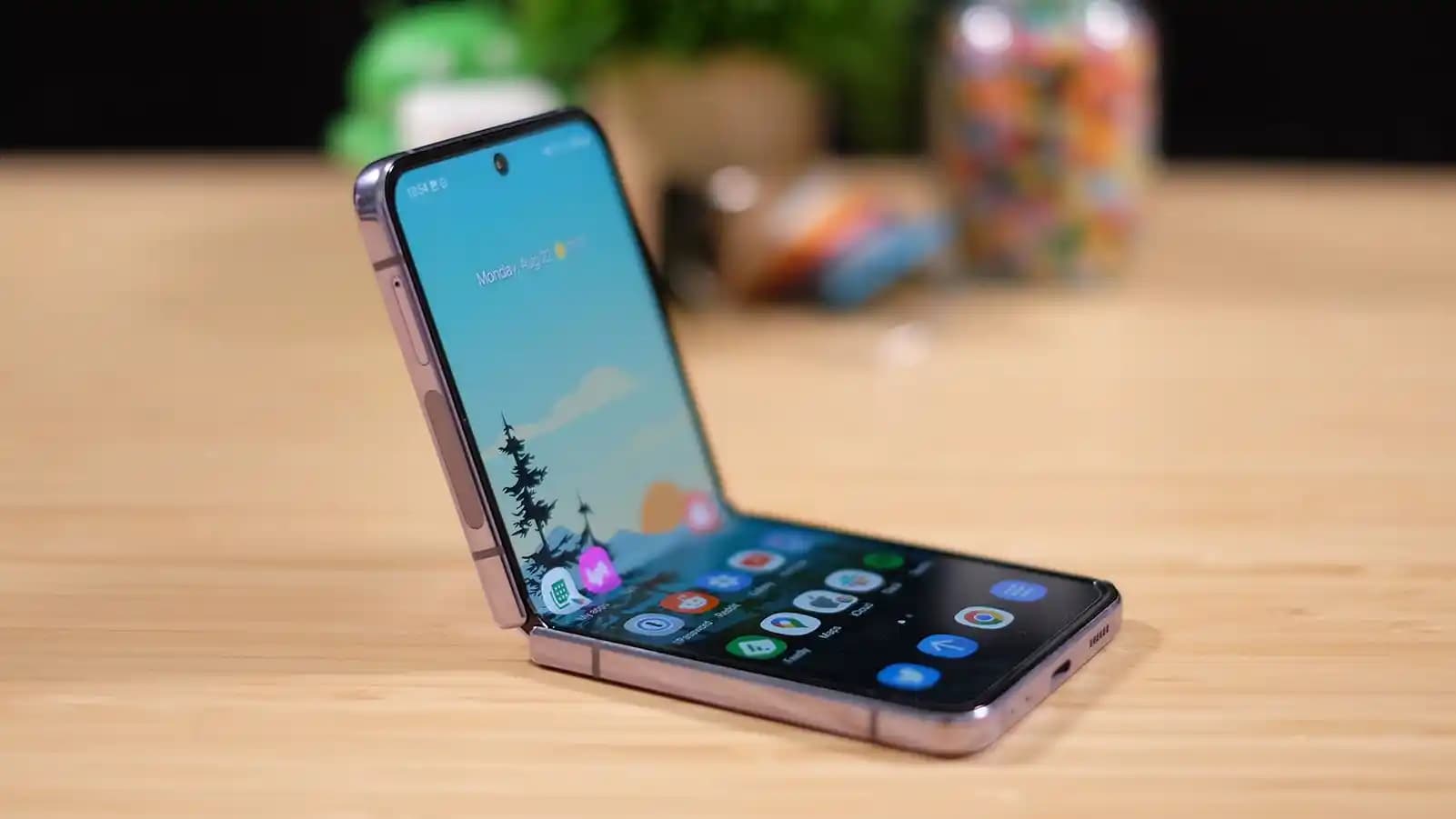 Samsung Z Flip Serisi Katlanabilir Telefonlar: Günlük Kullanım İçin En Uygun Seçenekler