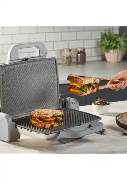 Homend Toastbuster 1330H Tost Makinesi: Modern ve Dayanıklı Tasarımıyla Mutfaklar İçin Uygun