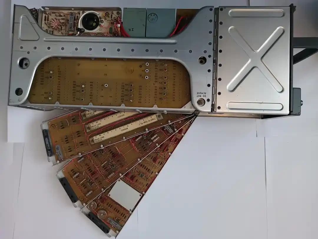 1950-1970 Dönemi Cossor Uçak Transponderleri: Teknik Özellikler ve Manyetik Pusula Güvenliği