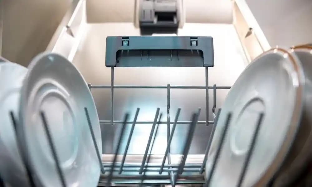 Bulaşık Makinesi Seçiminde Dayanıklılık, Temizlik ve Enerji Verimliliği Kriterleri