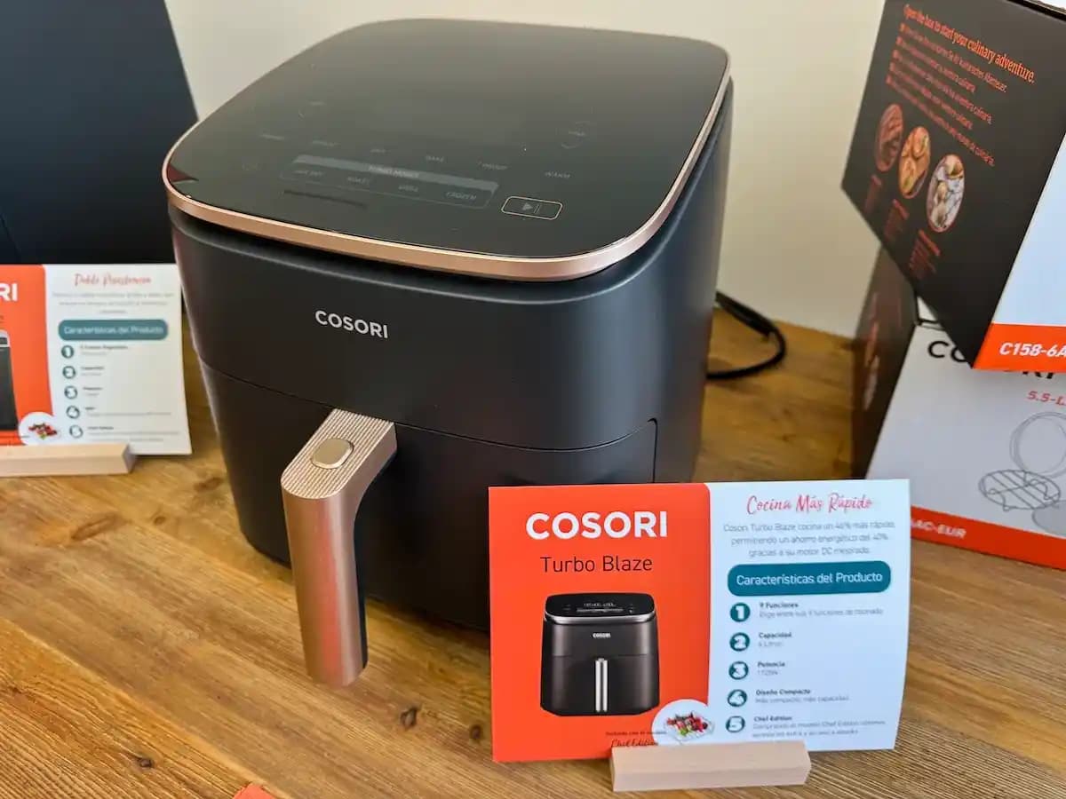 Cosori TurboBlaze Hava Fritözü: 450°F Sıcaklık ve Seramik Sepet Özellikleriyle Pişirme Performansı