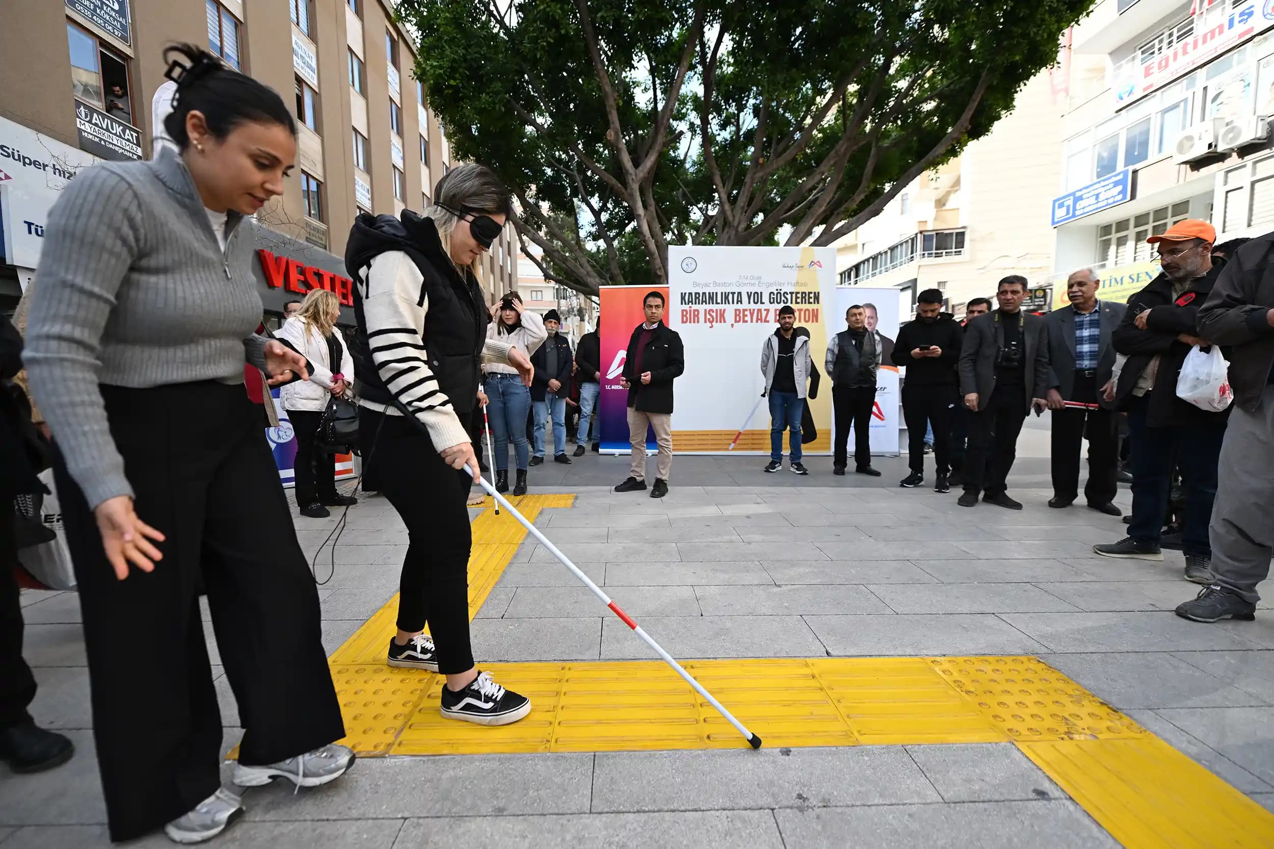 Görme Engelliler İçin Erişilebilir ve Dokunsal Elektronik Breakout Kartları Tasarımı